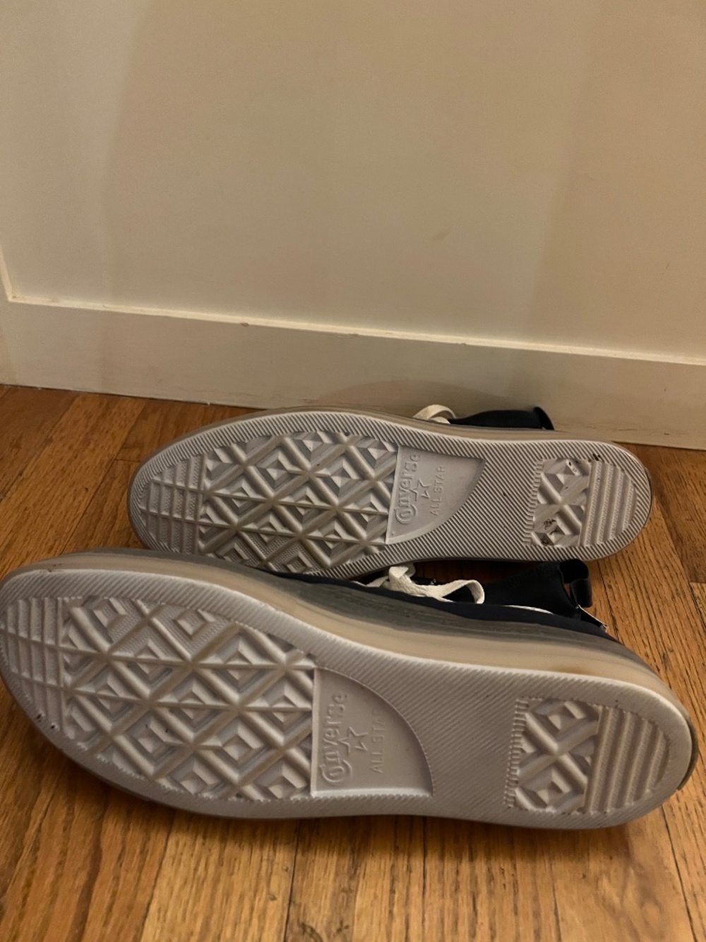 NWOT Converse Chuck Taylor High Tops - Picture 2 of 5